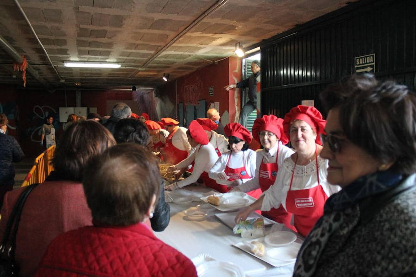 1.200 comensales en la XIV Fiesta Gastronómica de las 'Coles con Buche'
