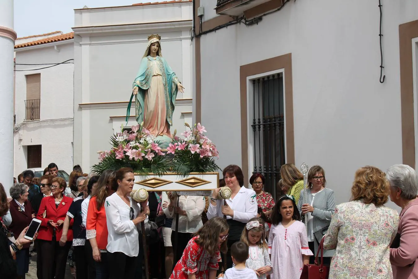 Domingo de Resurrección: procesión del Resucitado y la Virgen de los Milagros y Quema de Judas