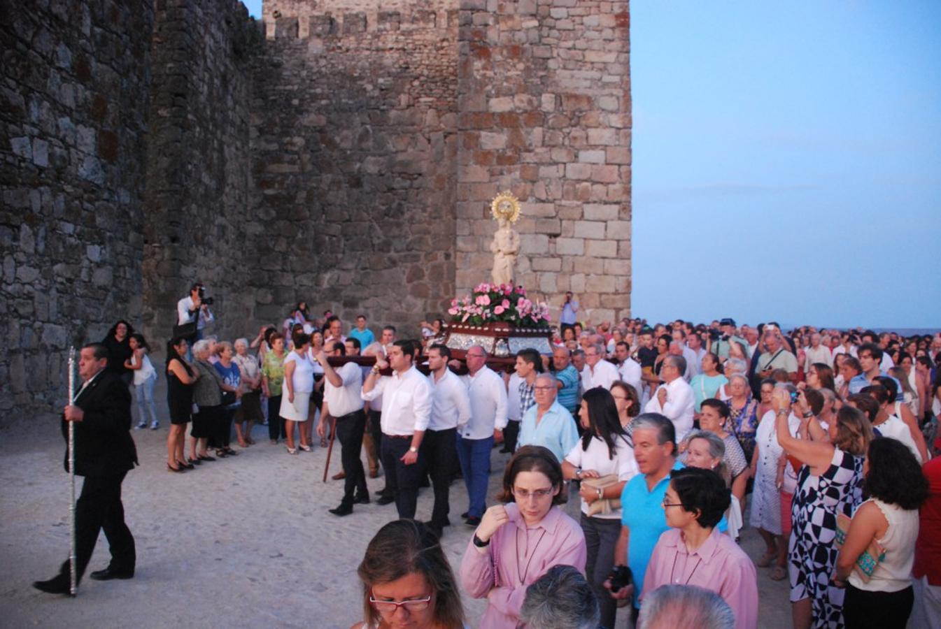 Bajada de la Patrona a San Martín con numeroso público