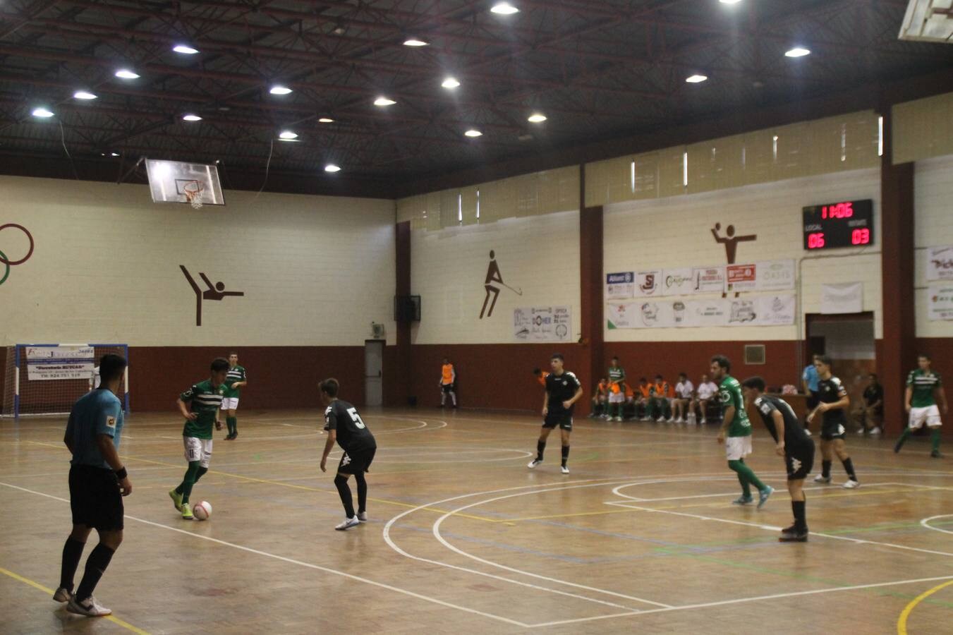 El Jerez Futsal despega en su debut en casa en 2ªB