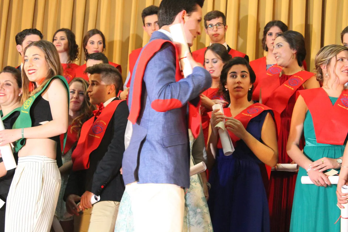 Acto de graduación de los alumnos del I.E.S. Maestro Juan Calero de Monesterio. Promoción 2015-2016