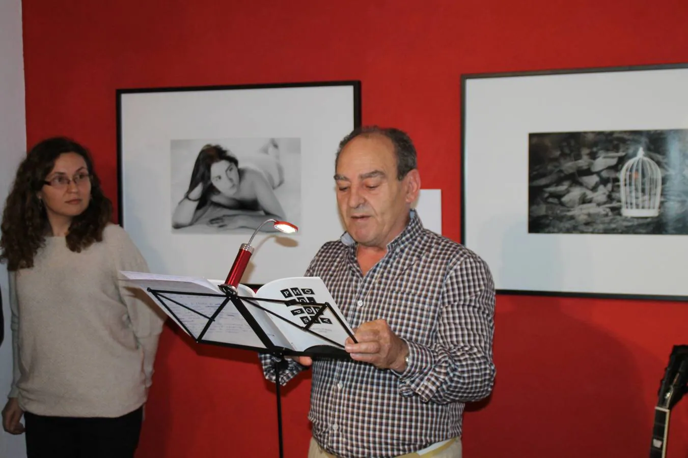 Inauguración de la exposición 'Photo-Poesía' en 'La Espiral'
