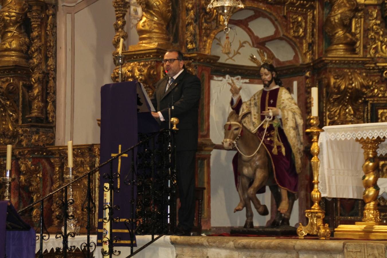 La imagen de 'Cristo Resucitad' ve realzado su valor artístico y expresividad tras su restauración por el escultor Rafael Martin Hernández