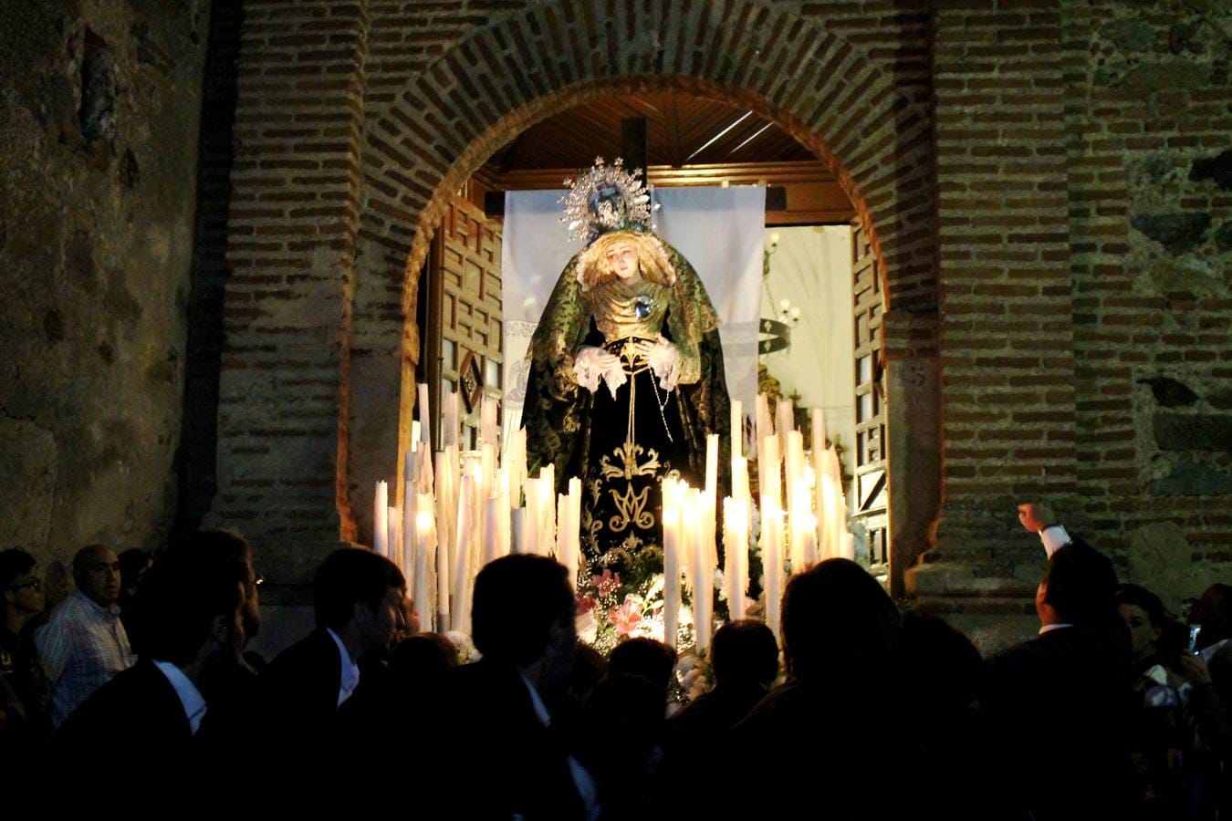 Viernes Santo: Santo Entierro y procesión de la Virgen de la Soledad