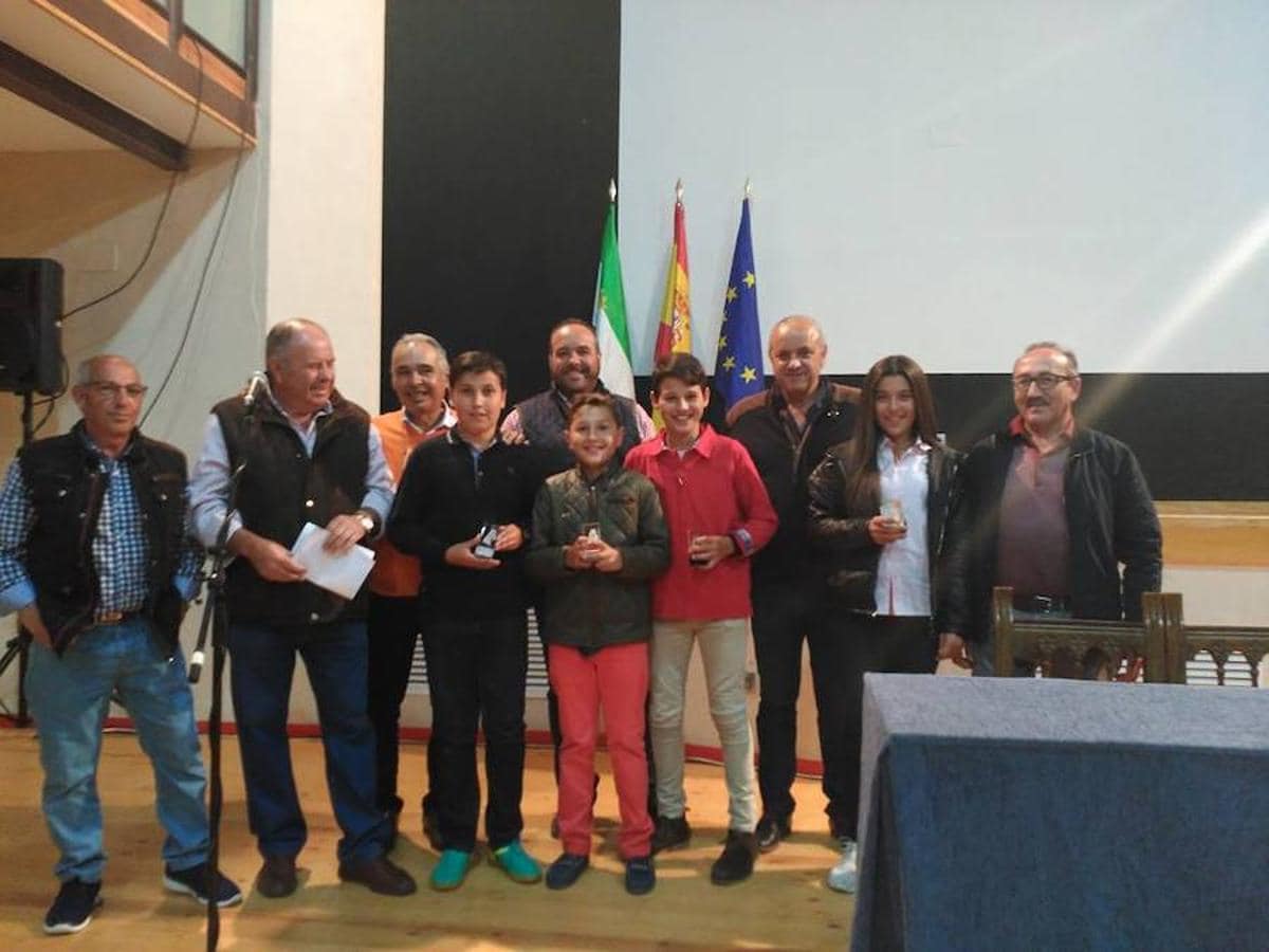 La asociación Amigos del Caballo Las Cuatro Esquinas entrega una veintena de premios del Día de la Luz