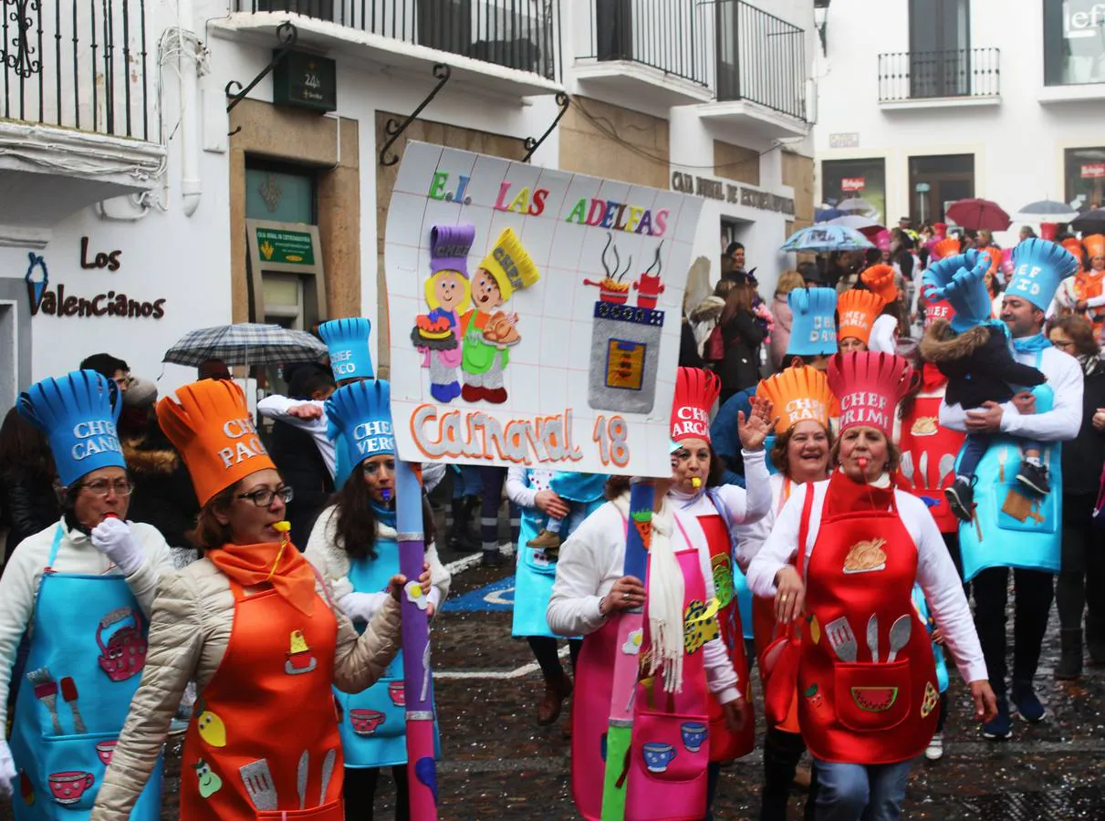 Magia, colorido, originalidad y fantasía en el desfile de Carnaval de los centros educativos