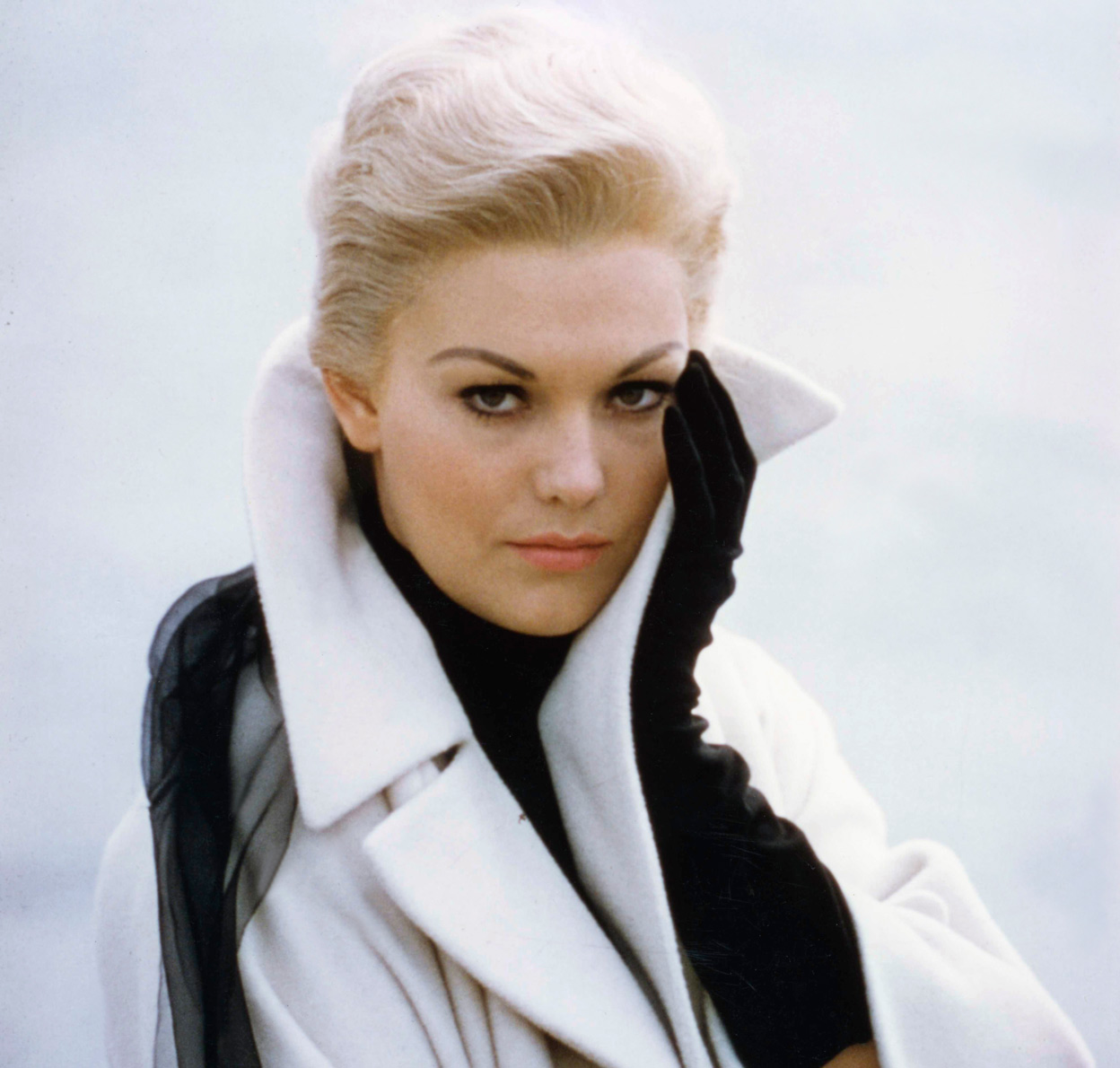 Acosada, violada, amenazada... Kim Novak, la diva que renunció a Hollywood para no perder la cabeza